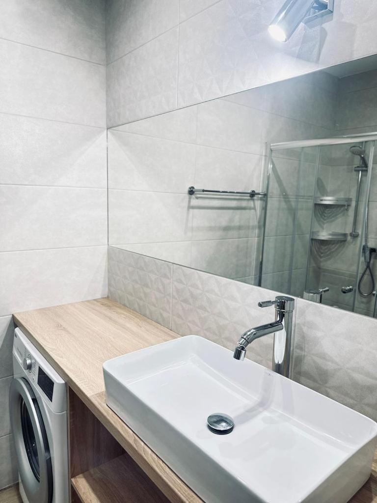 Spij W Kudowie Apartament I Pokoje Goscinne 쿠도바-즈루이 외부 사진
