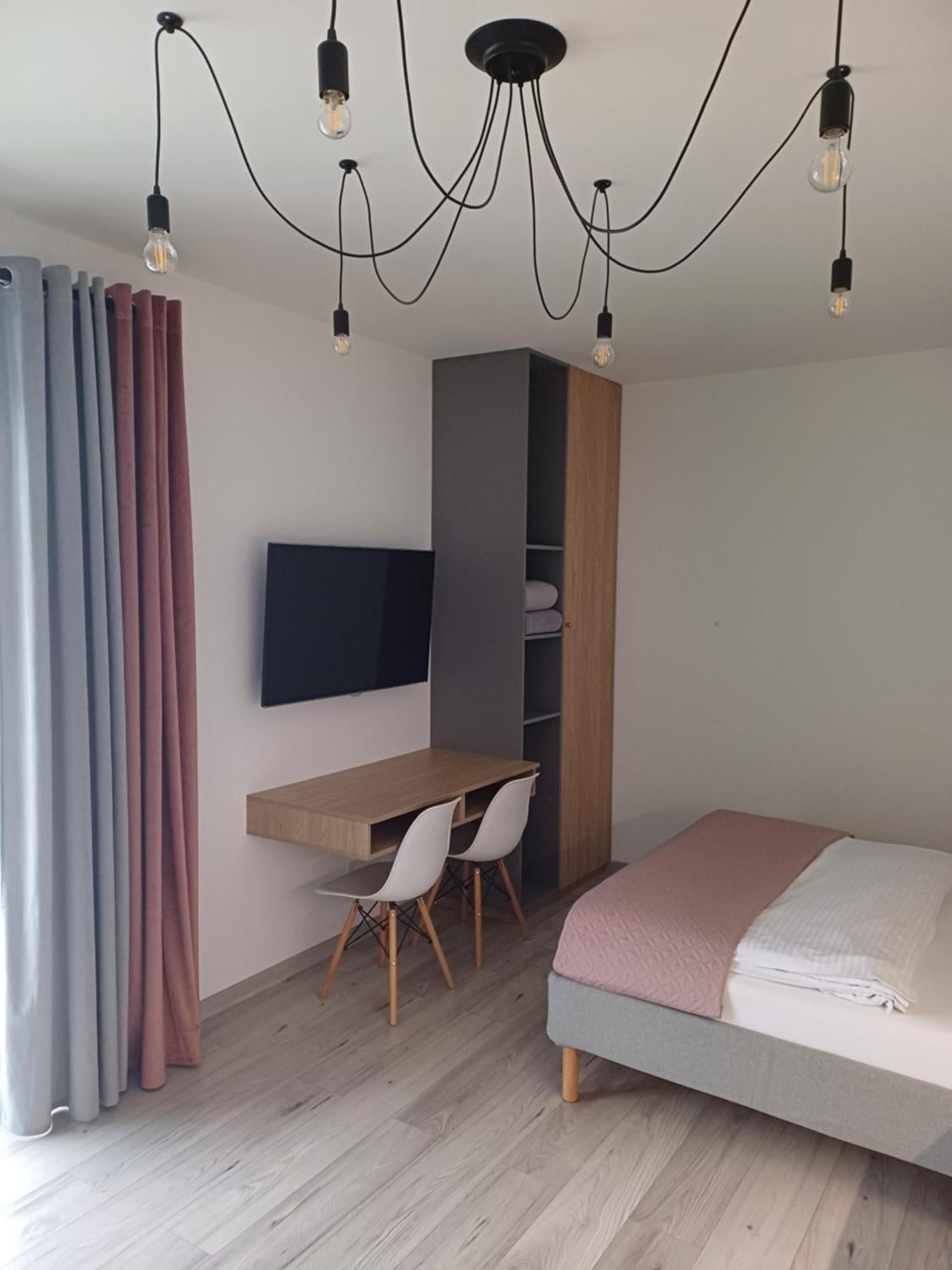 Spij W Kudowie Apartament I Pokoje Goscinne 쿠도바-즈루이 외부 사진